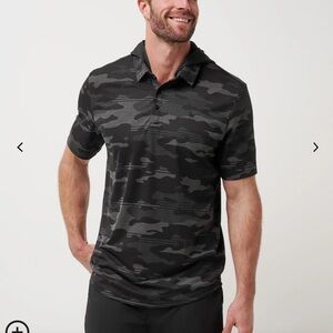 TravisMathew Men's Beachside Stealth Camo Golf Polo Shirt Size Medium Black Gray